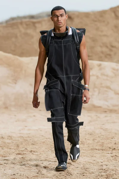 Look 9